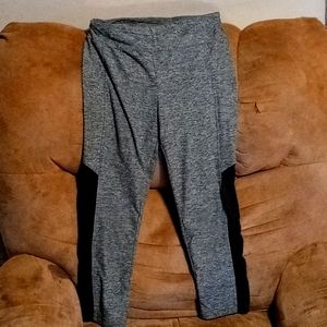 A size M (7-9) from no boundaries gray color